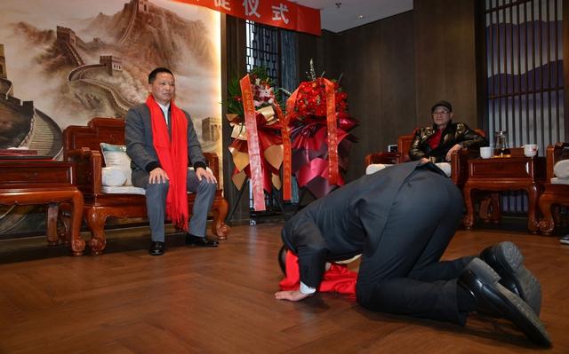 薪火相传有后人 弘扬武学担重任