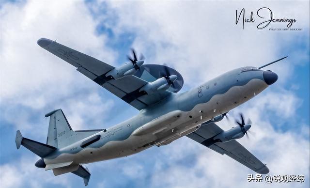 央视公开兵推画面，8架歼16对6架“阵风”，网友称“太富裕”