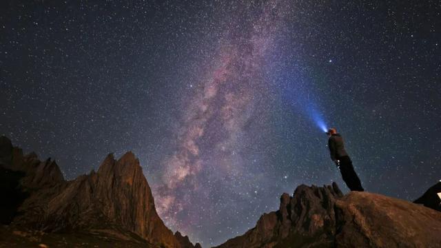 一踩油门，赴莲宝叶则的风景与自由之约
