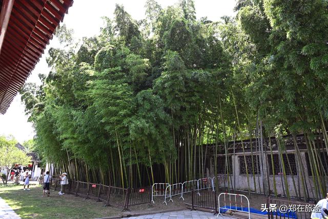 融合了江南园林精致细腻与北方园林宏大气魄的何园，别有一番韵味