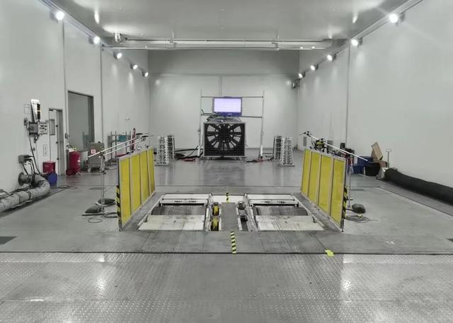 为什么标称 500 公里续航的车，实际可能只能跑 350 公里？