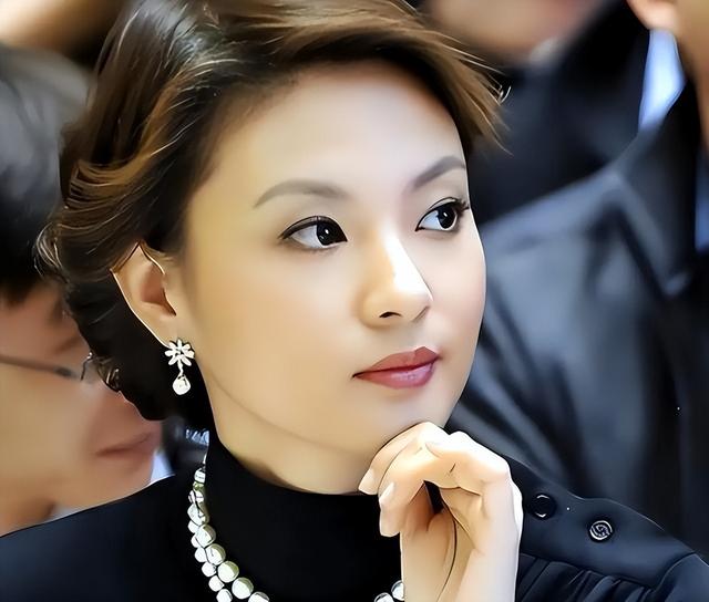 释永信害惨4位女明星：2个央视名嘴、1个炫富全网被封，刘涛最冤 第3张