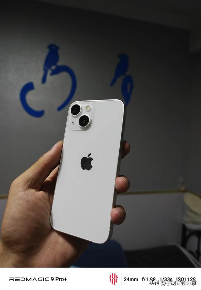 小屏手机绝唱！iPhone 13 mini虽停产，仍是手感党终极选择
