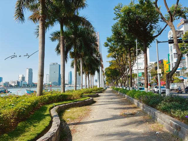 中国游客实拍越南第四城：高楼扎堆、干净整洁，你看像国内几线？