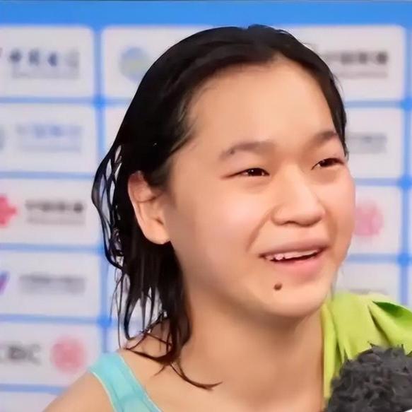 全红婵爸妈也没有想到，别墅封顶不久，一家人走上了大衣哥的老路