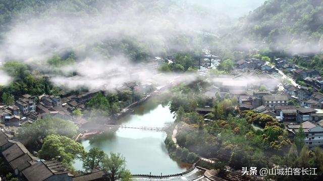 四川这座“袖珍”地级市，比成都悠闲，风光不输乐山，性价比超高