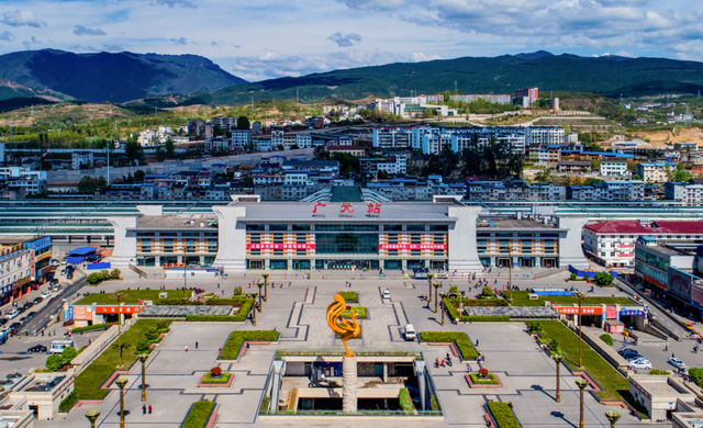 广元不远 周末优选 | 秋天的第一场旅行，坐高铁来广元“晒”秋吧！