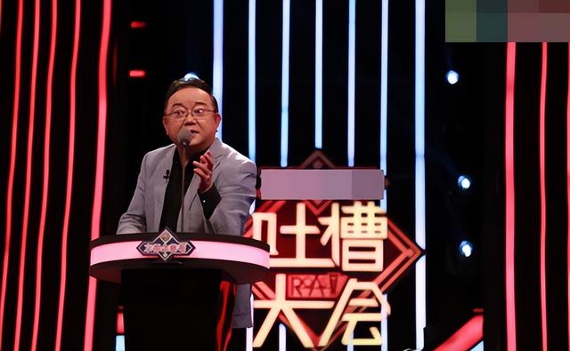 事实证明，被传卖掉上亿豪宅移民美国的王刚，已经走上另一条大道