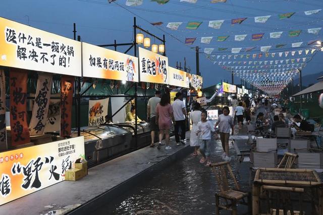 踩着流水逛吃撒欢！这样的“水上市集”你来过吗？