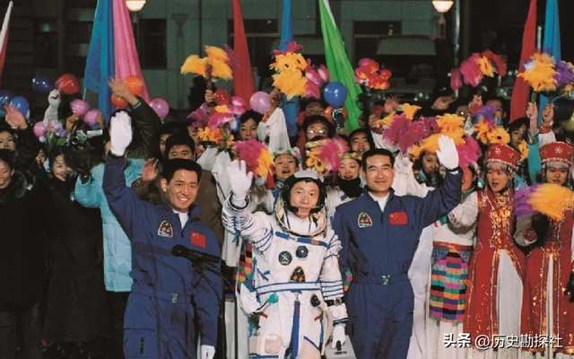 我国首位航天员杨利伟，被授予少将军衔，退休后能享受什么待遇？