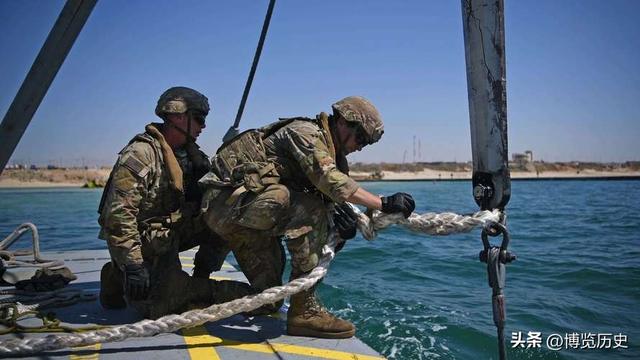 美飞机在南海出事后，发现一个惊人事实，一切都被解放军全程目睹