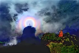 揭秘江湖法术：圆光术、降仙术、收妖术背后的奇幻与骗局图片