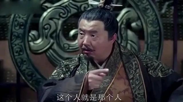 表面是演员，实际是“国际反恐专家”！这位著名老戏骨，隐藏好深