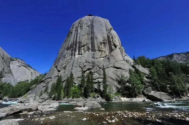 “浪浪山”外有星辰，去可可托海接住漫山的风