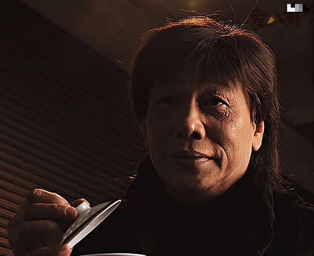 梁小龙被曝离世仅1天，恶心的一幕还是发生	，徒弟怒斥吃相太难看