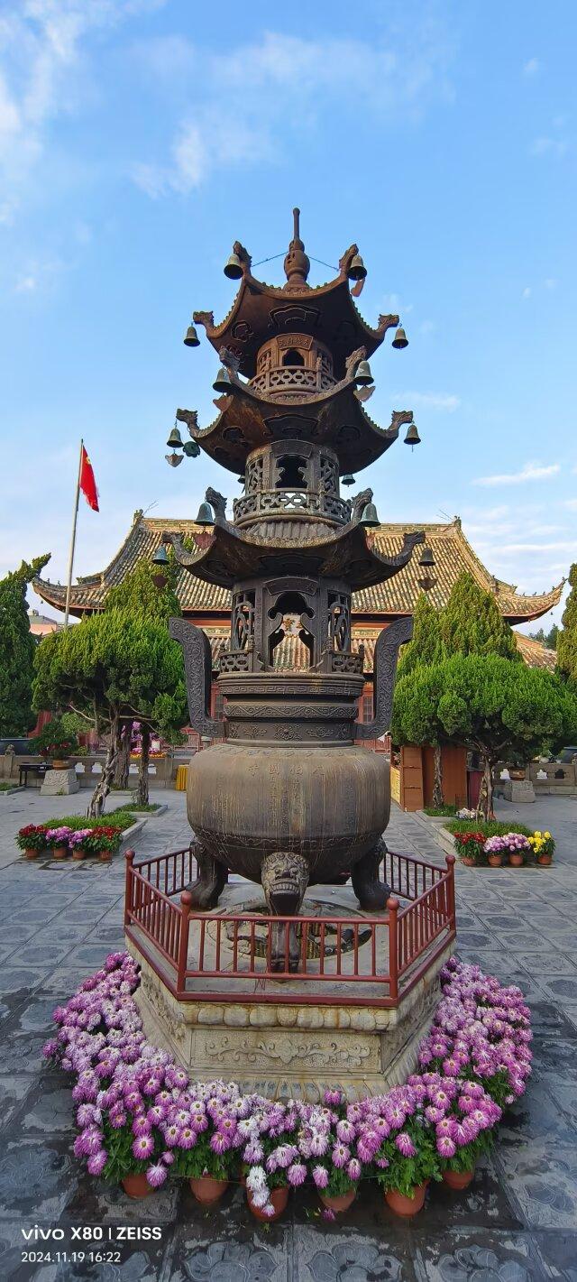 市声与梵音：大相国寺的入世禅机