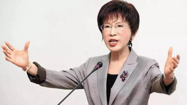 民进党破大防！洪秀柱不但出席阅兵，座次还不简单，宋楚瑜提要求