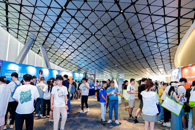 2025深圳充电嘉年华收官，潮流充电，更要安全