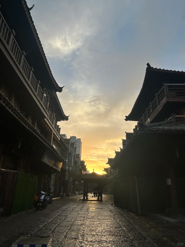 原以为只是个经停站，结果吃住玩样样上头，许昌被低估太久了！