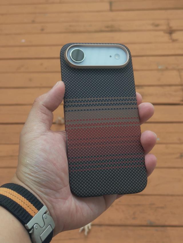 让手机回归「拿在手里」的价值,聊聊我的 iPhone Air 使用体验