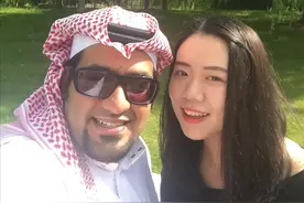 成都女孩远嫁沙特土豪，生活奢靡住别墅，出门被迫“头顶一块布”图片