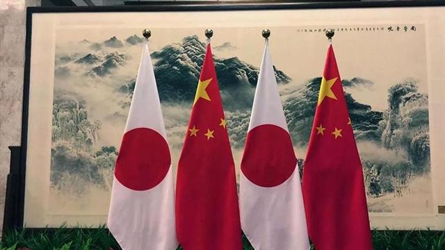 刚当选就变脸，高市早苗对华态度180度转弯，接连对华做出承诺
