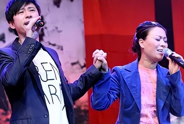 那个连登14次春晚的歌坛巨星，如今家产被拍卖住进养老院？