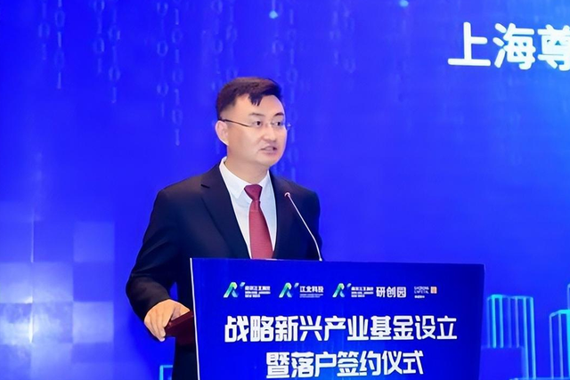 华为清理门户！40项技术被剽窃，14人被判刑，两家新兴公司危险了