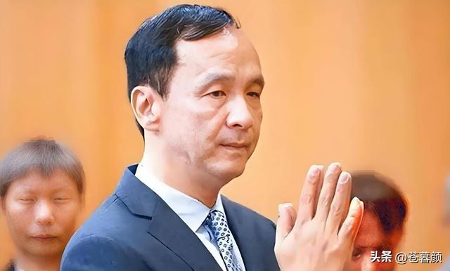 郑丽文不装了？国台办回应武统后，郑丽文宣称：绝不放弃武力保台