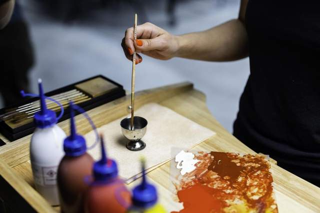 城市-悅西安-栩栩游龍賀新春 四海共襄中國(guó)節(jié)  勞斯萊斯推出“龍騰新歲”BESPOKE高級(jí)定制藝術(shù)臻品-榮耀西安論壇-(7)