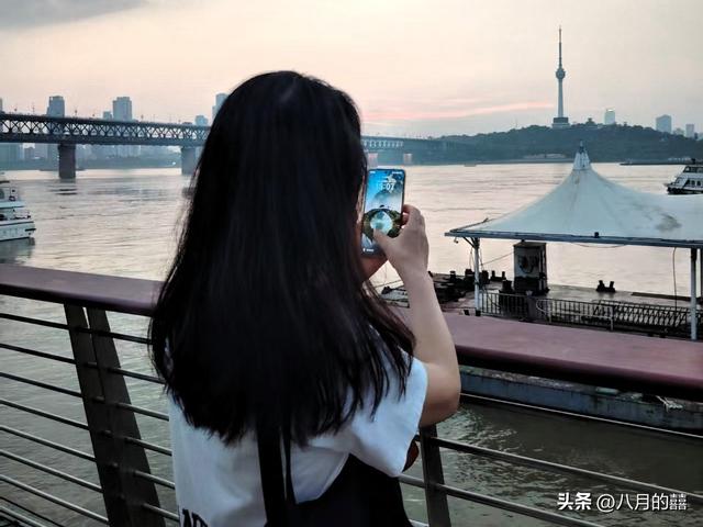 你是自己的诗和远方