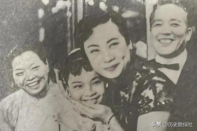 戴笠与胡蝶的真实影像，胡蝶一颦一笑妩媚动人，戴不怒自威