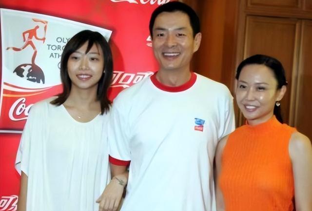 濮存昕女儿濮方：倒贴50万下嫁到东北农村，结婚10年被丈夫宠成宝