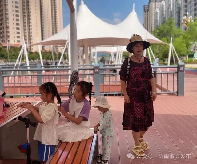 徽县：水清岸绿河畅景美