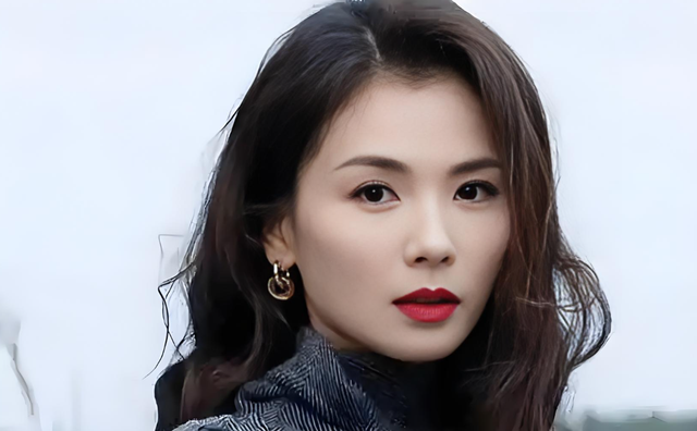 他与刘涛同床共枕4年，如今年过六旬依旧未娶，刘涛坦言很愧疚