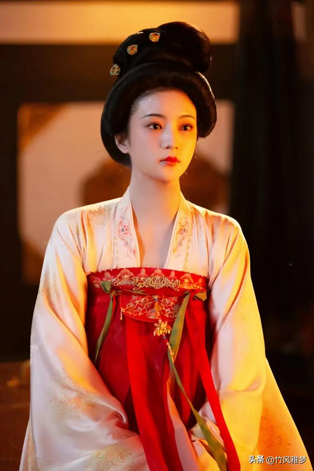 她真的太美了，这才是中国人的审美！