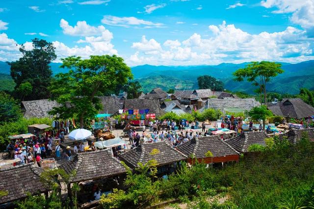 云南被严重低估的避暑地，均温20℃，比贵阳凉快，去了就不想回来