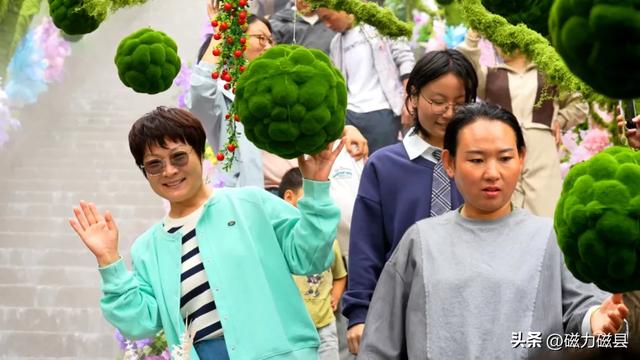 人从众𠈌！天保寨国庆游客暴涨206%！