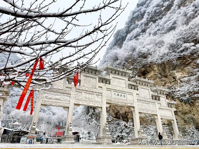 雪落华山 银装迎客