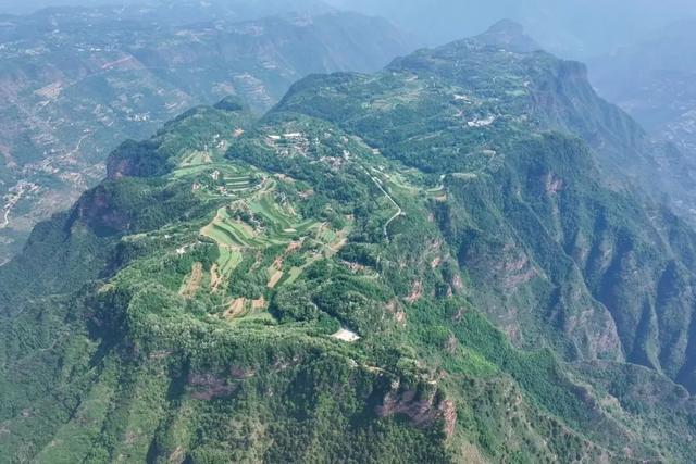 西和仇池山：云顶梯田种神话