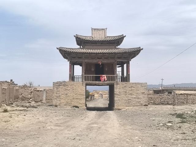 山丹县汉明长城国家公园，明长城一目了然，找汉长城却如大海寻针