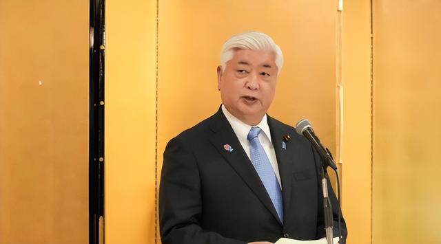中方确认取消访问日本，王毅外长一番话说得很直白，警告日方不要自取其辱！石破茂罕见提出“反省”