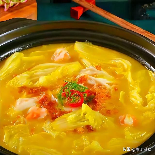 自在嵩明丨一站式遛娃、美食、运动！银杏广场的夜太会玩