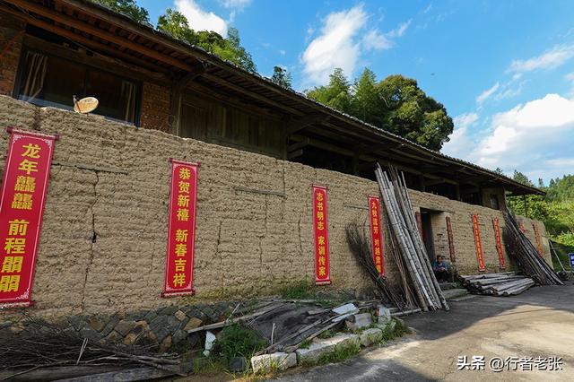 走遍福建古村落，罗宁古道上的八百年古村，藏在坑里叫“深坑”