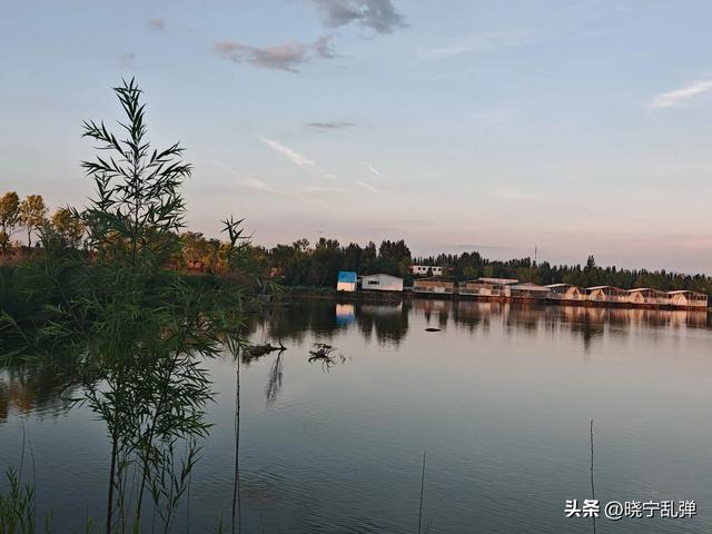 御河东路向南有个曼园 曼园里面好玩