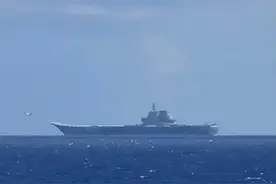 司马平邦：山东舰航母编队抵达台海，反向包围第一岛链图片