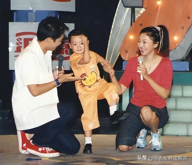 51岁主持人方琼：嫁给电视台领导，21岁儿子不仅长得像她还是学霸