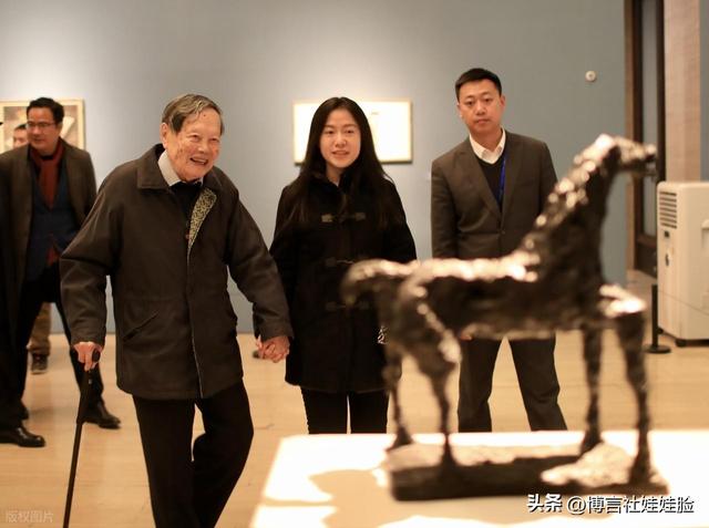 杨振宁留给中国科学的2大遗产