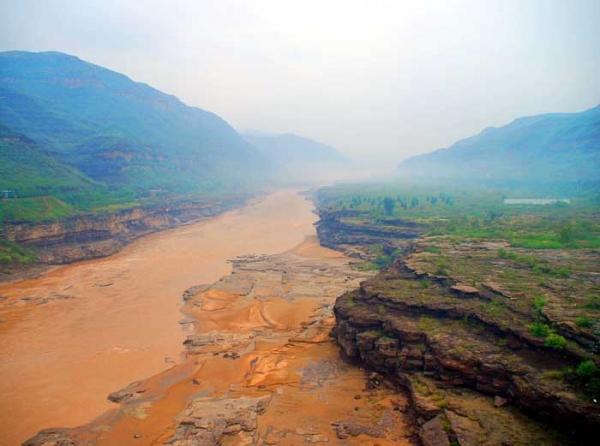 山西旅游：走进壶口瀑布观赏壮观奇景（图）