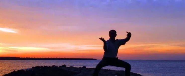 太极拳：拳架与呼吸如何完美配合，腹式逆呼吸法说明